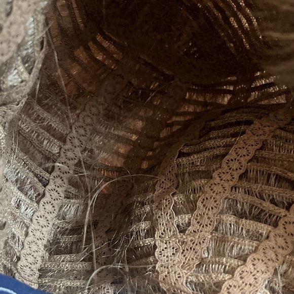 Designer Direct Swept Away Color 18/22 Wig Mid Length Average Size Curly - Picture 6 of 8